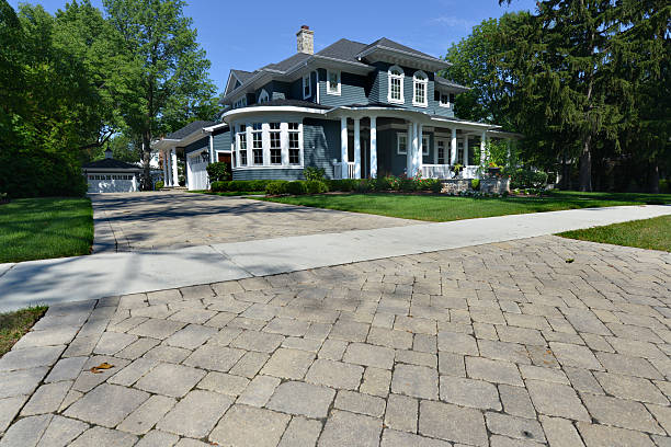 Best Professional Driveway Pavers  in Canton, IL